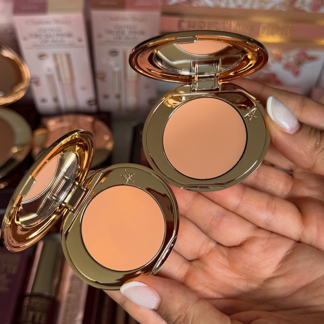 Charlotte Tilbury Liquid Found - Luxury Skincare Kit 评论和价格